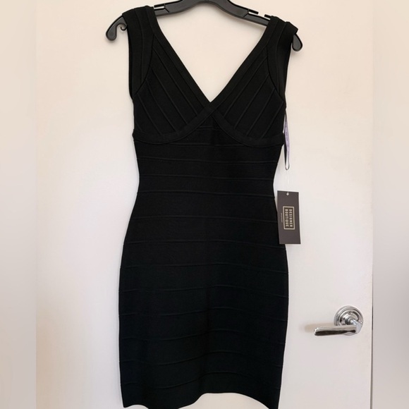 Herve Leger Dresses & Skirts - (NWT) HERVE LEGER BODYCON BLACK DRESS